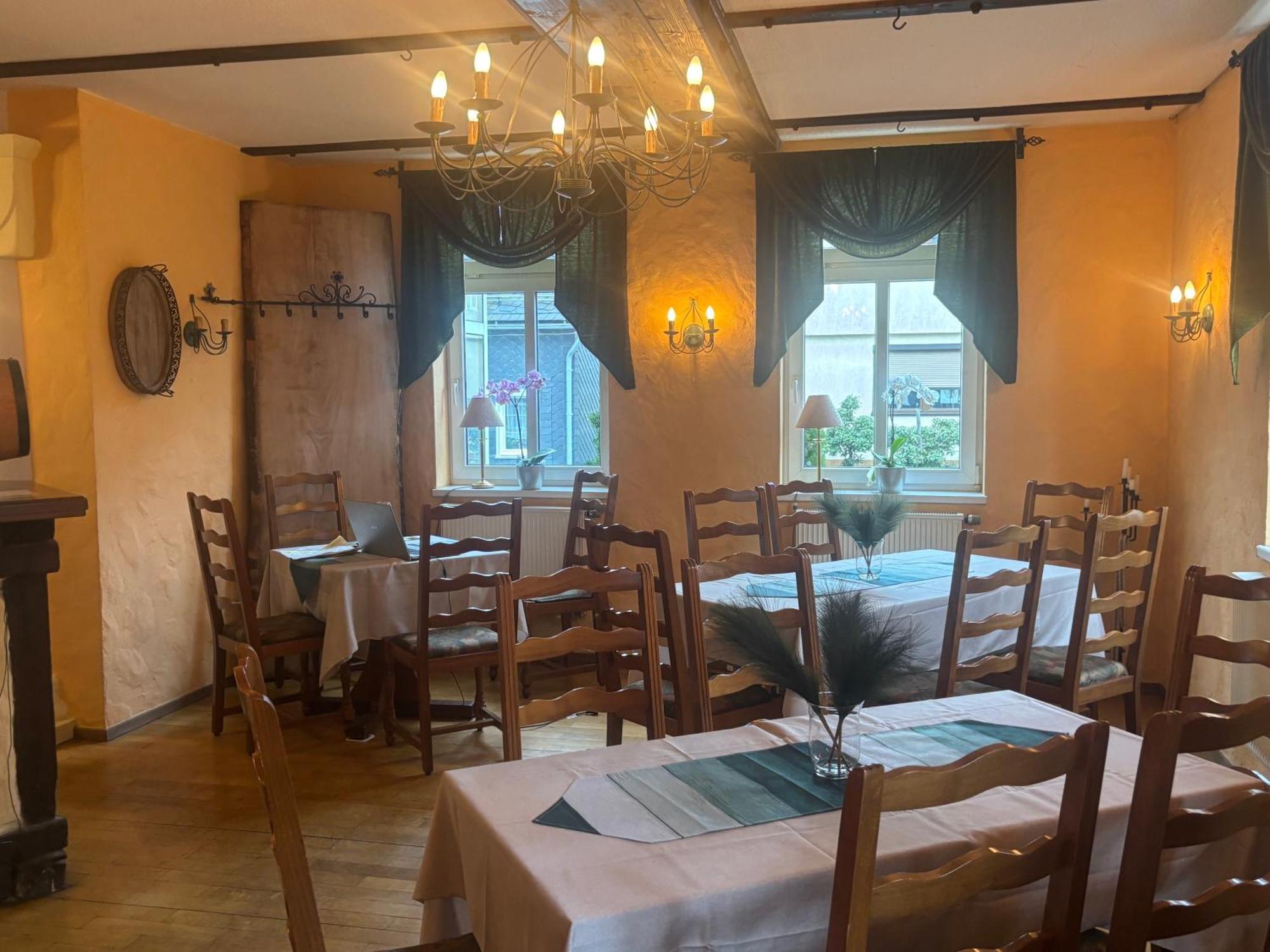Hotel Burghof Schwarzatal Ngoại thất bức ảnh